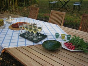 Lunch in Bordeaux - photo by A. Bowen